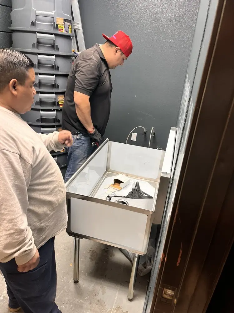 Commercial plumbing and sink installation in Old Irving Park